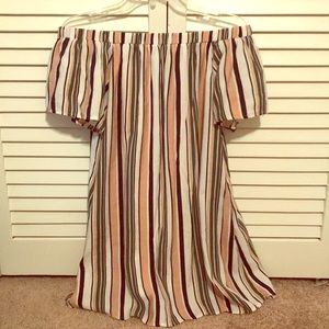 Boutique off the shoulders shirt/dress